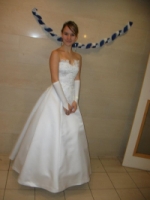 293512_262943697076020_100000811763243_639574_1892077797_n