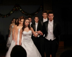 395136_4428135700602_1840188860_n